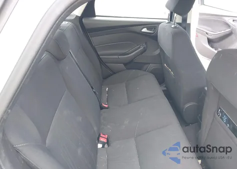 2016 Ford Focus Se z USA, uszkodzony, nr VIN 1FADP3F23GL402813